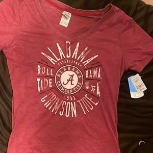 Ladies 2x Alabama Crimson Tide V neck tshirt